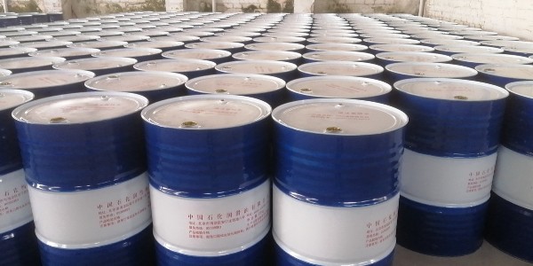 水性钢桶漆好施工吗?